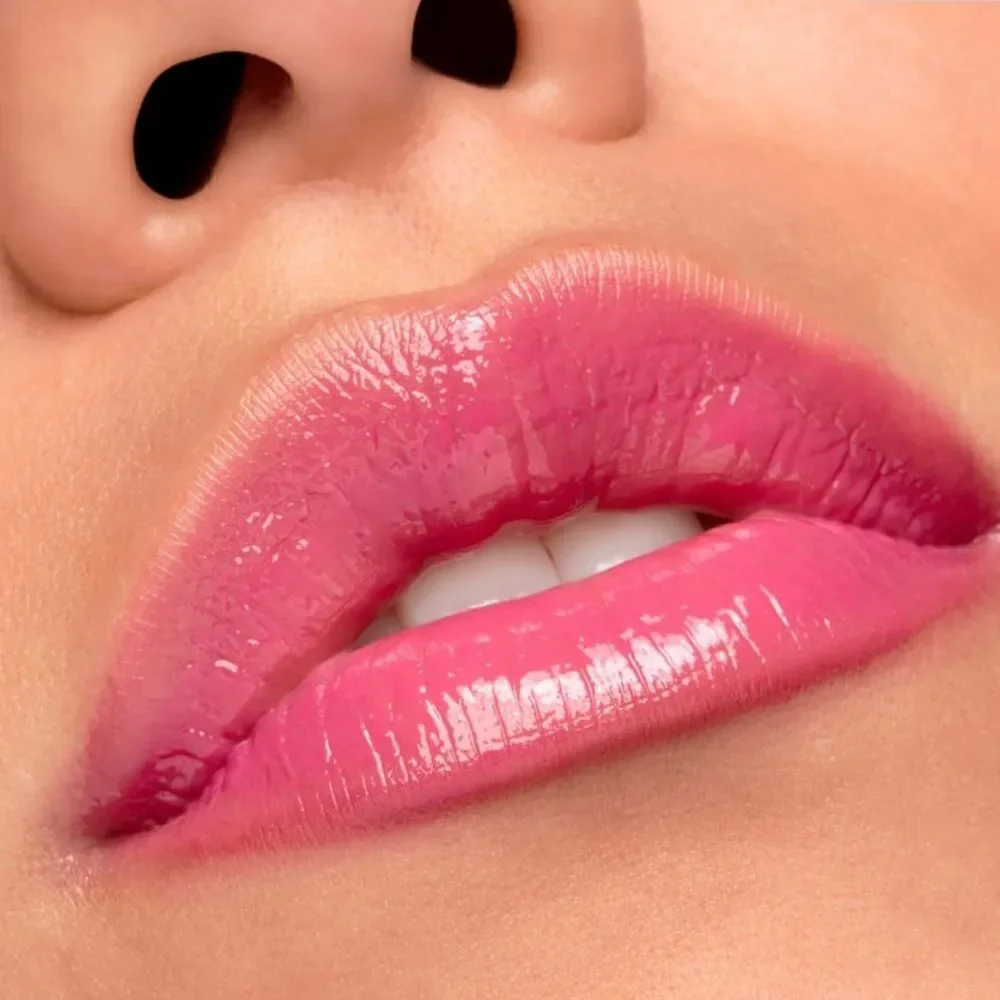 Mac X Stranger Things Lipglass Wild Wheeler